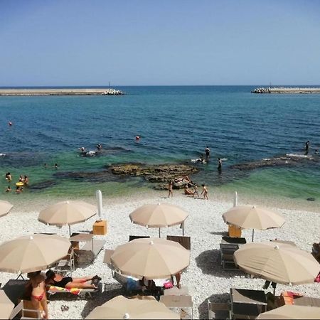 Vila Tre Metri Sopra Il Mare Bisceglie Exteriér fotografie