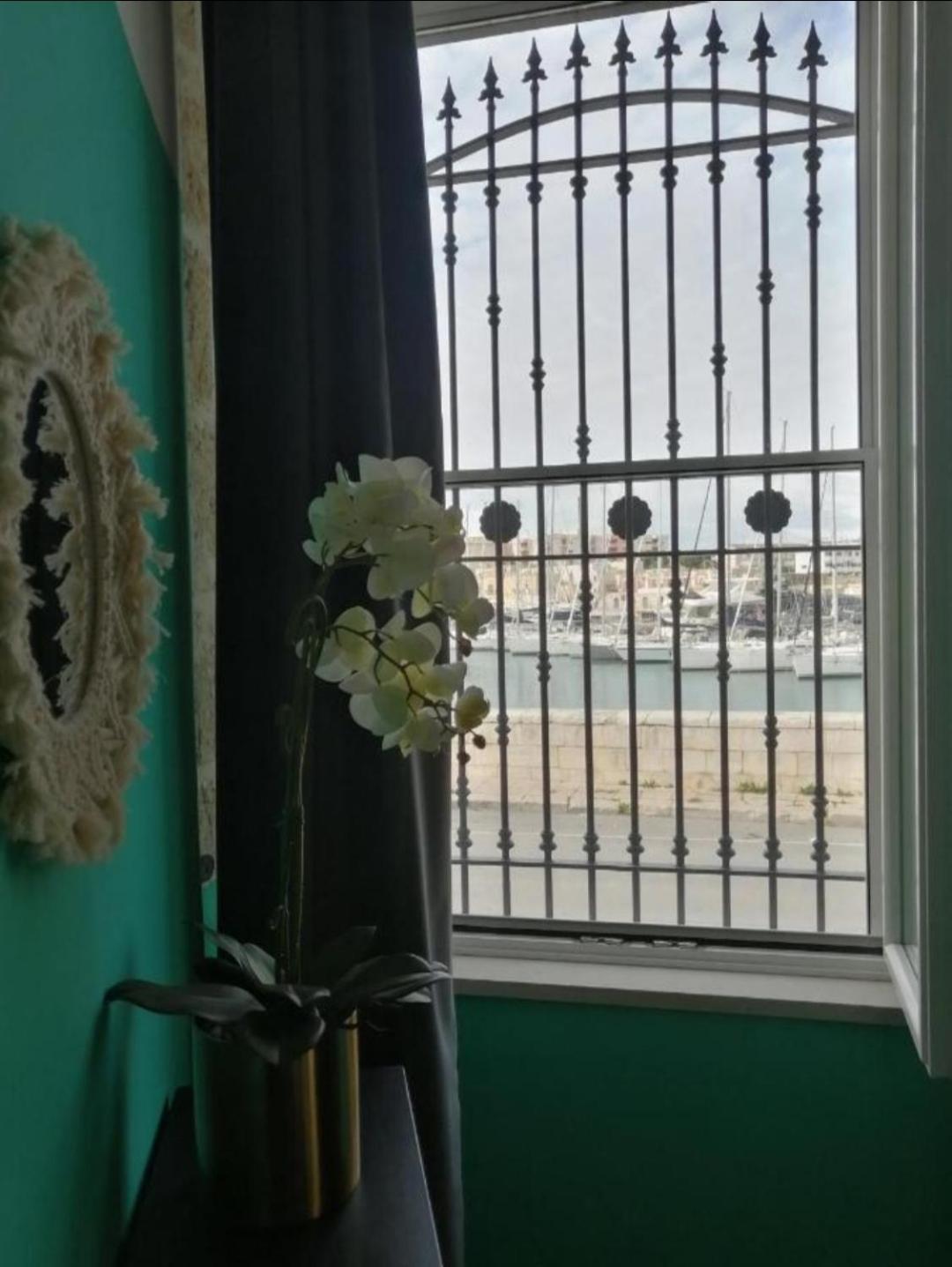 Vila Tre Metri Sopra Il Mare Bisceglie Exteriér fotografie